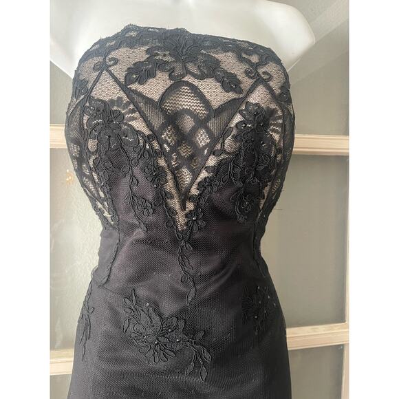 Helen Morley‎ Halter Beaded Lace Dress - Picture 8 of 10
